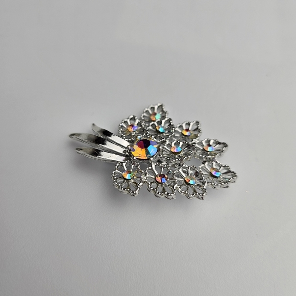 Vintage Costume Silver Tone Aurora Borealis Rhinestone Bridal Brooch - Picture 6 of 9